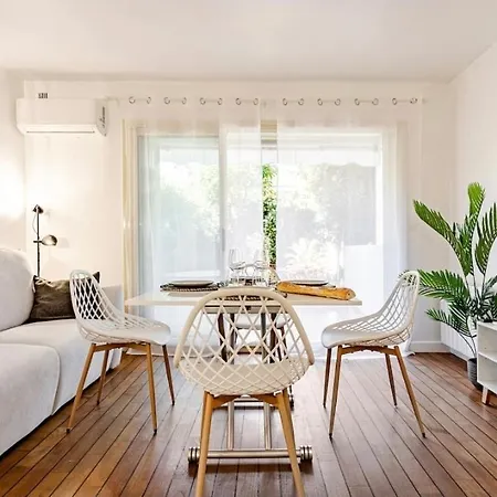 アパート Elegant Cocon Sur La Croisette Parking Terrasse Et Jardin カンヌ