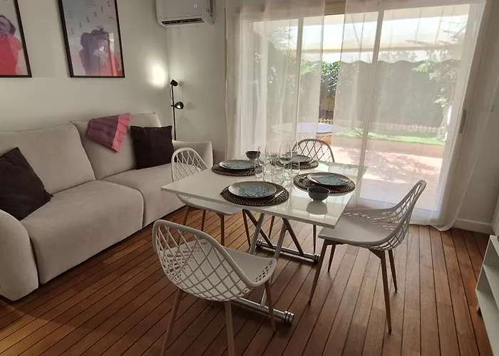 Elegant Cocon Sur La Croisette Parking Terrasse Et Jardin *